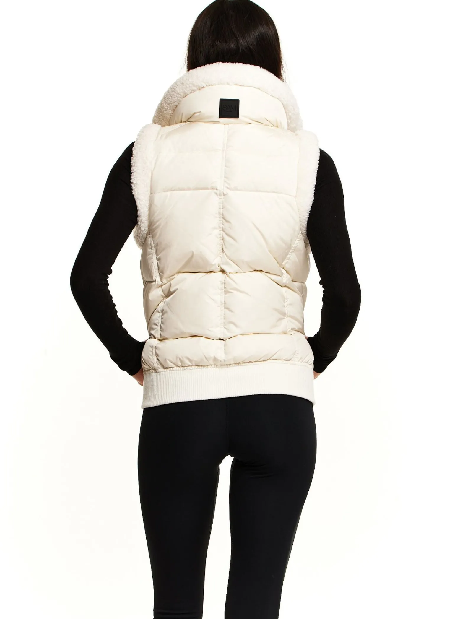 billie_vest_10-1.webp Billie Vest