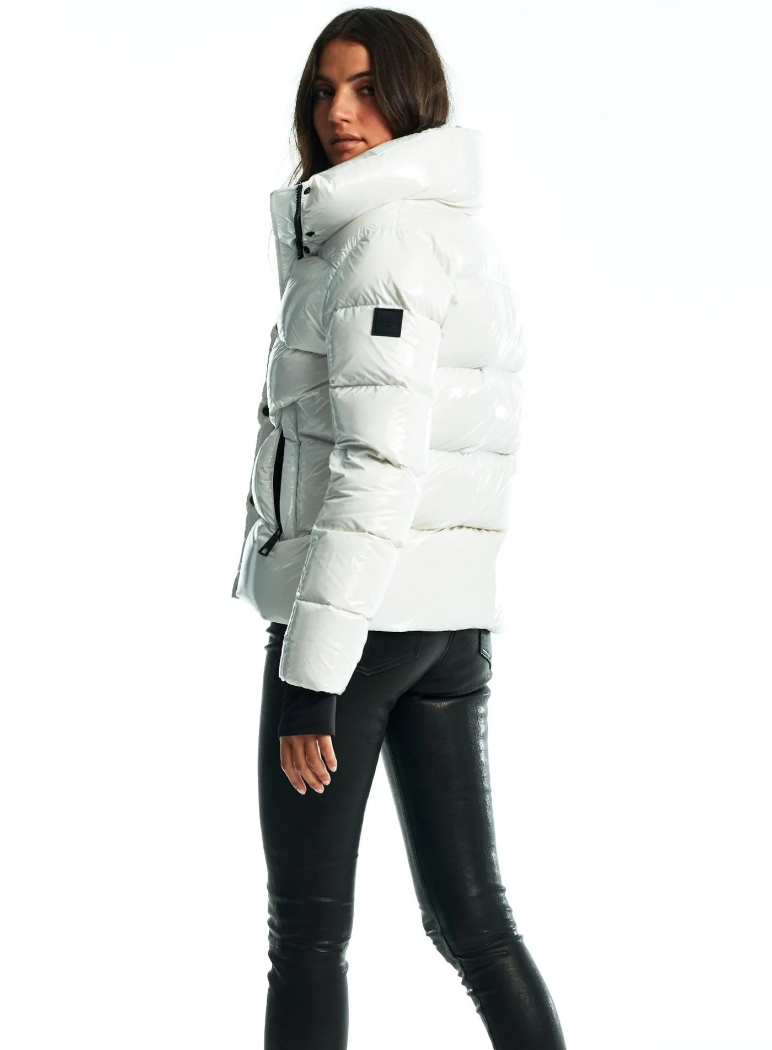 isabel_10-2.webp Isabel