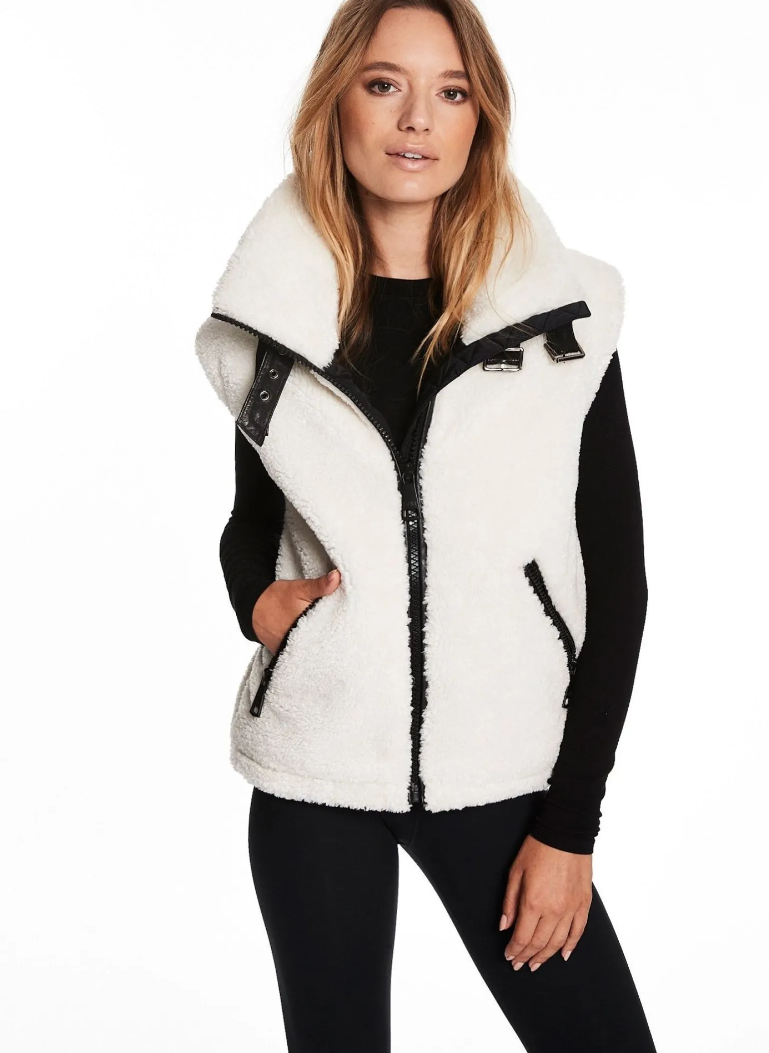sherpa_vest_2.webp Sherpa Vest