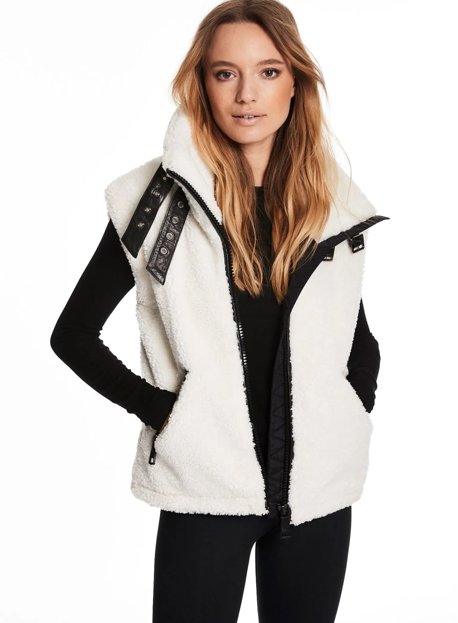 sherpa_vest_5.webp Sherpa Vest