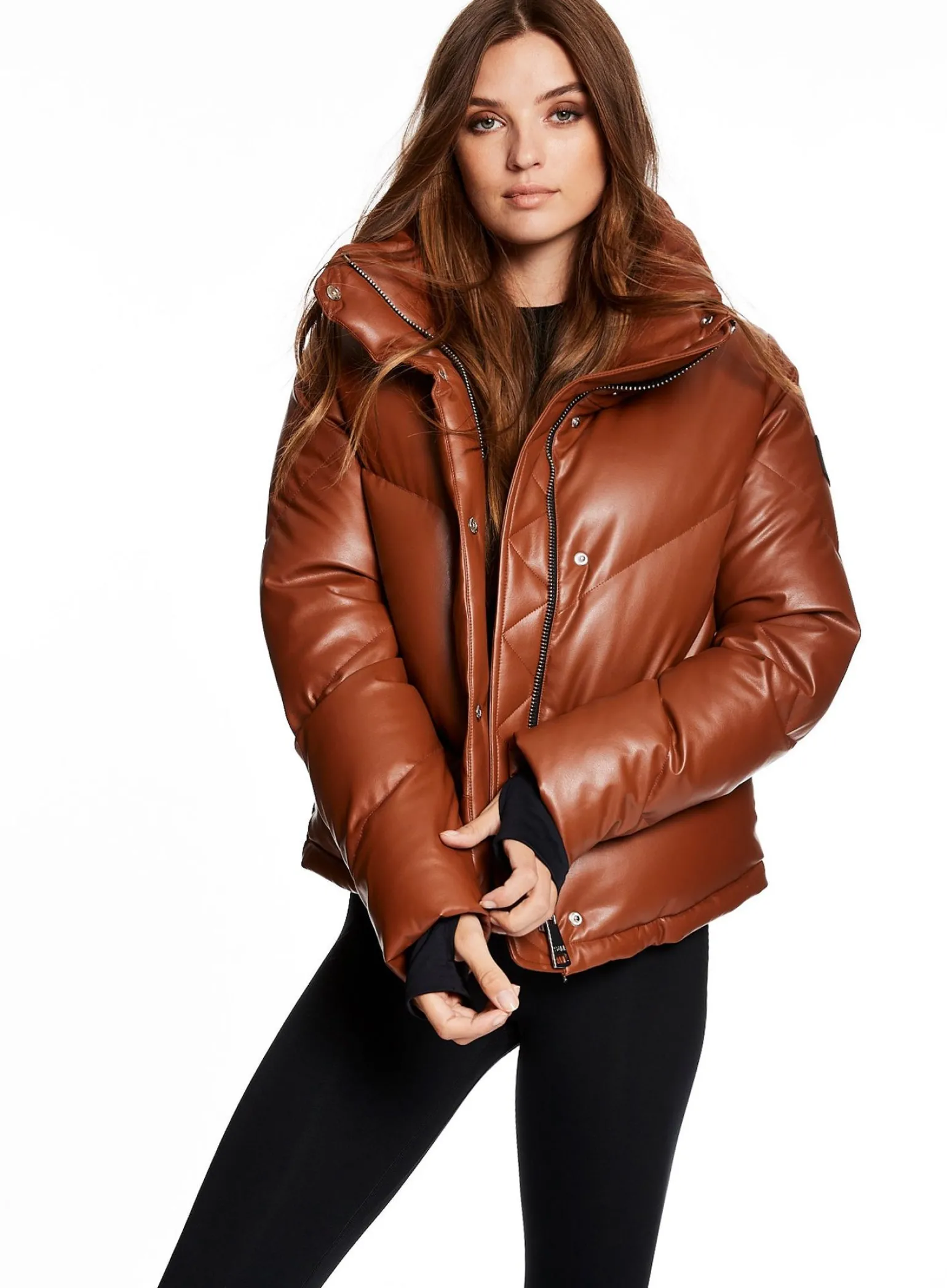 vegan_leather_athlete_11.webp Vegan Leather Athlete