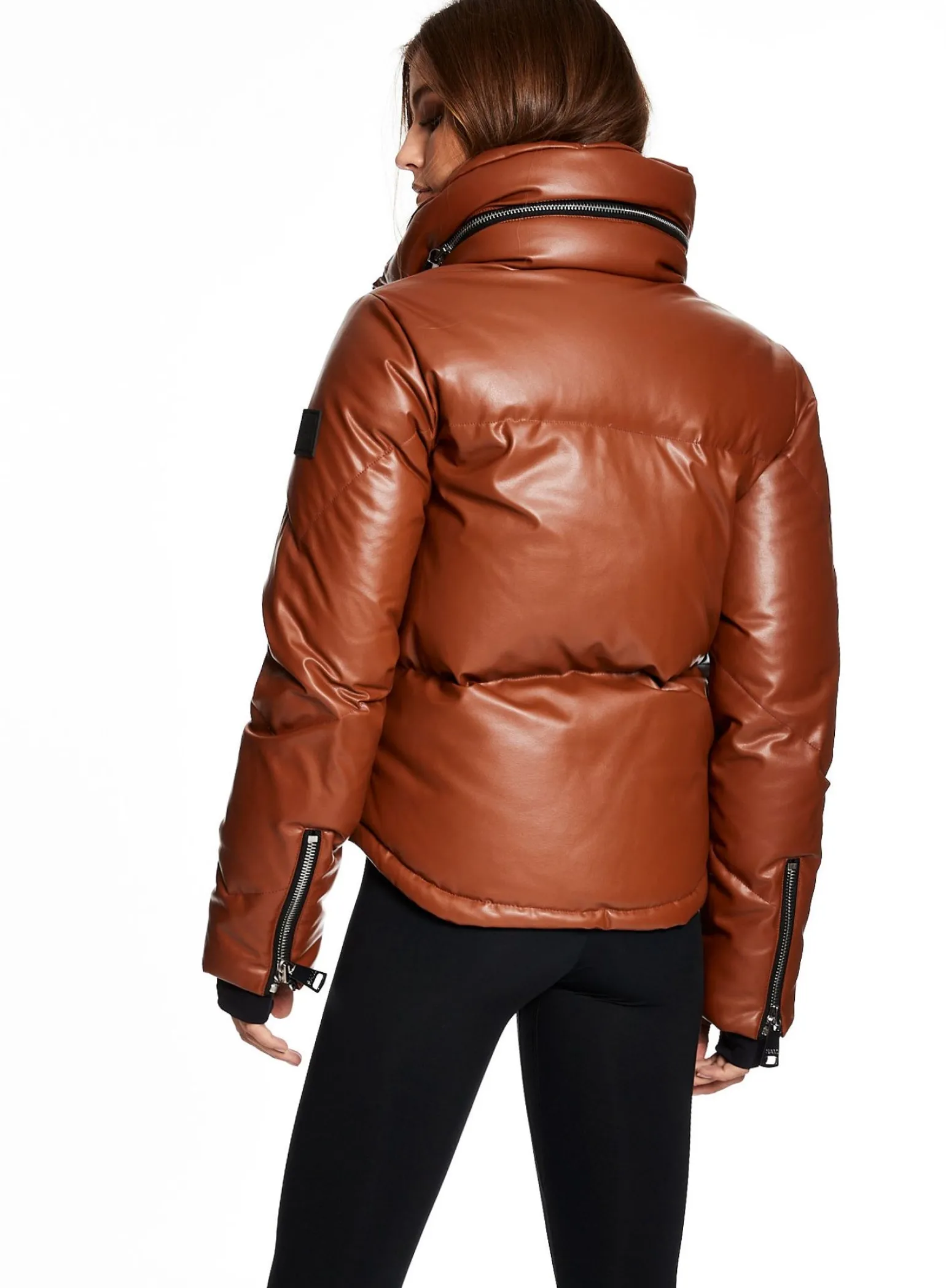 vegan_leather_athlete_15.webp Vegan Leather Athlete