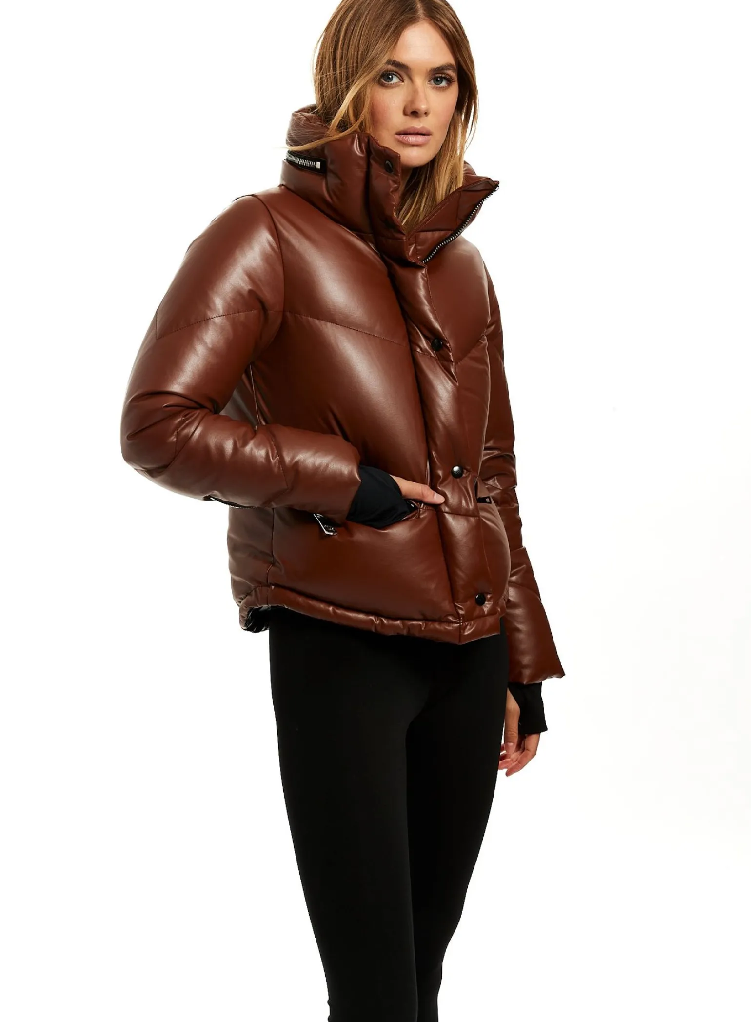 vegan_leather_athlete_4.webp Vegan Leather Athlete