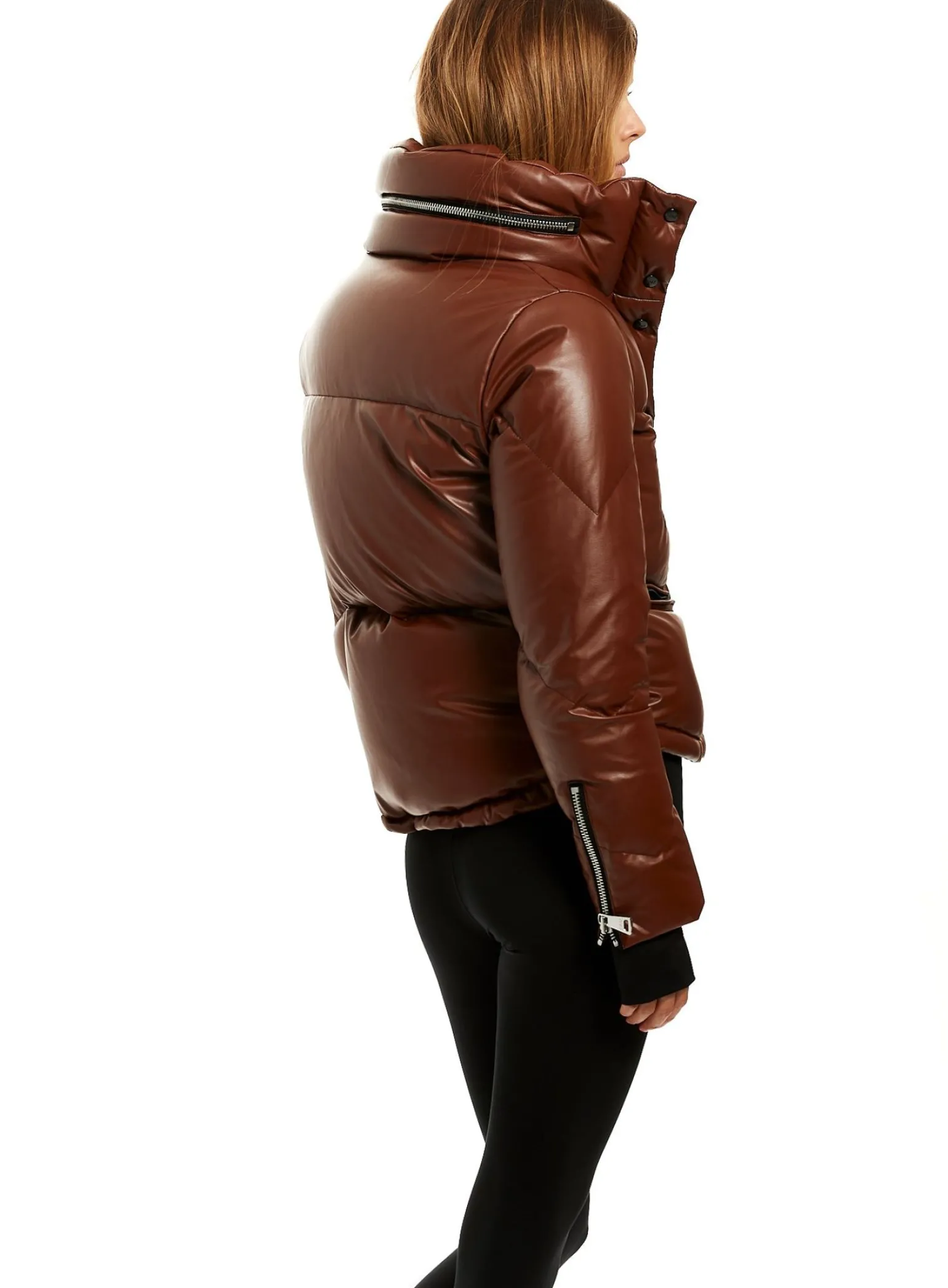 vegan_leather_athlete_9.webp Vegan Leather Athlete