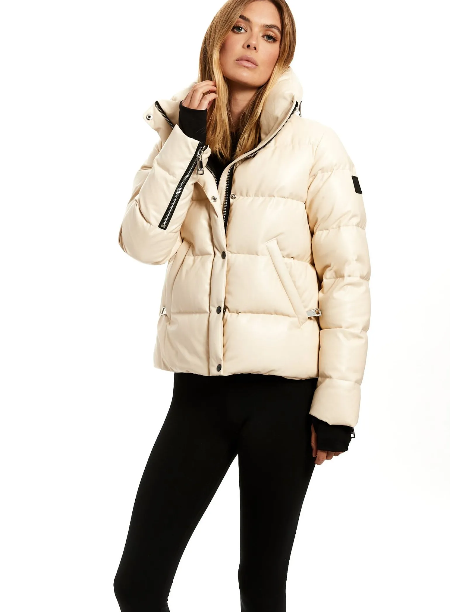 vegan_leather_isabel_2-2.webp Vegan Leather Isabel